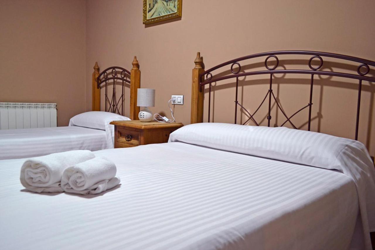 Hotel Rural La Casa De Irene Lubián Kültér fotó